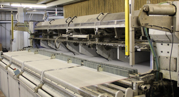 HepcoMotion - 까다로운 작업환경의 카펫 제조 공정에서 10년 이상 사용하면서도 별도의 유지보수가 필요 없는 최고의 솔루션임이 증명된 HepcoMotion의 GV3 소개