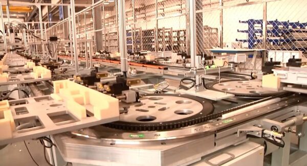 HepcoMotion - 시스템에 대한 신뢰도가 중국에서 새로운 무인 전자작업 시스템을 출현시키다!