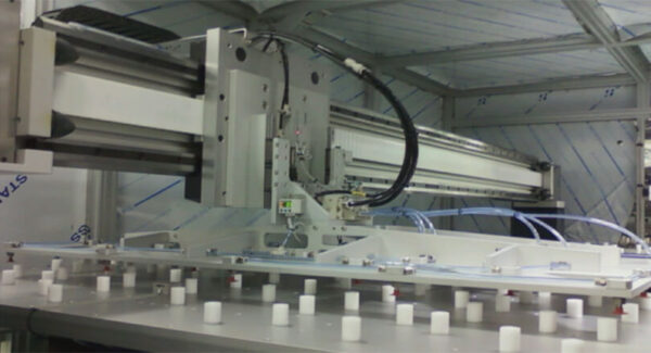 HepcoMotion - LCD 판넬용 픽 앤 플레이스 어플리케이션