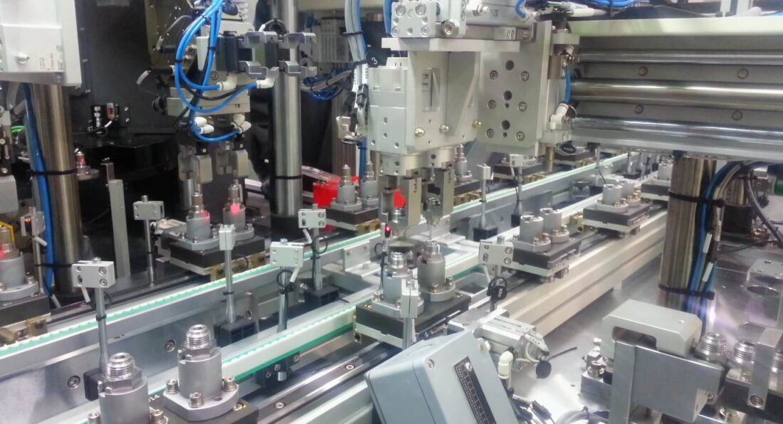 HepcoMotion - 자동차 온도센서 조립