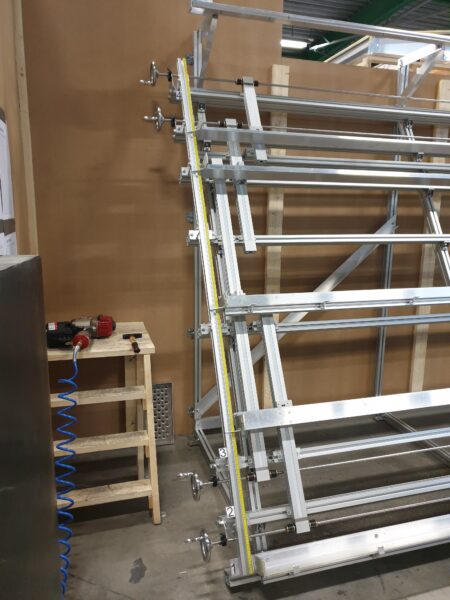 HepcoMotion - 팔레트 제작기계 – 생산시간 8분 단축 사례