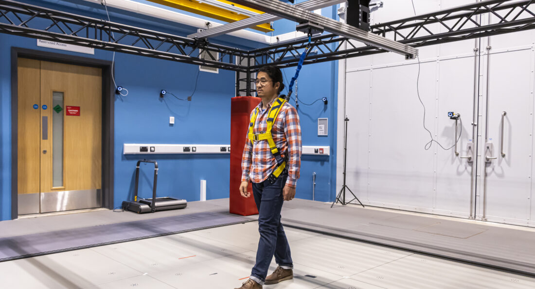 HepcoMotion - 파킨슨병 연구를 위한 최첨단 XXY 갠트리 시스템